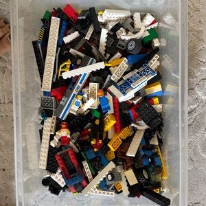 3.5 pounds of Legos with minifigures